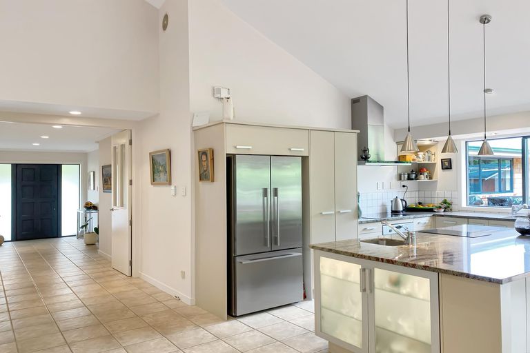 Photo of property in 21 Edkins Road, Kerikeri, 0230