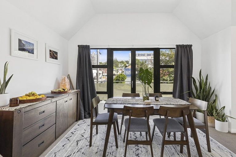 Photo of property in Victoria Town Houses, 1/219 Victoria Street, Te Aro, Wellington, 6011