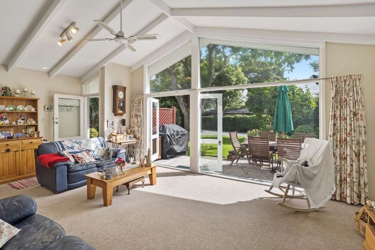 Photo of property in 302a Greers Road, Bishopdale, Christchurch, 8053