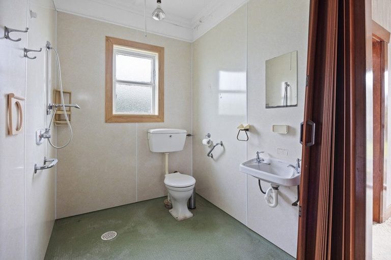 Photo of property in 20 Gladstone Street, Hawera, 4610