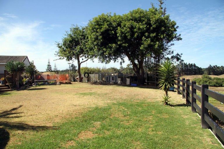 Photo of property in 2 Harrys Lane, Pukenui, 0484