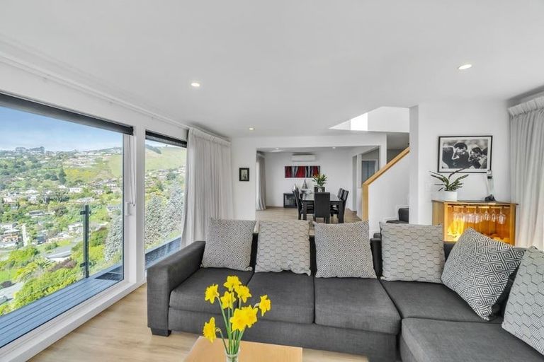 Photo of property in 18 Glendevere Terrace, Redcliffs, Christchurch, 8081
