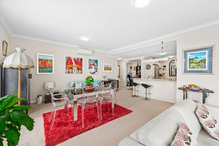 Photo of property in 73 Parkside Drive, Orewa, 0931