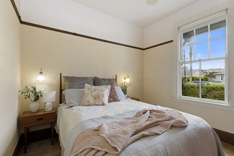 Photo of property in 52 York Street, Moera, Lower Hutt, 5010