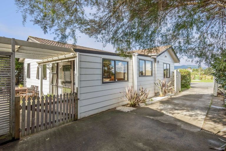 Photo of property in 133 Weggery Drive, Waikanae Beach, Waikanae, 5036
