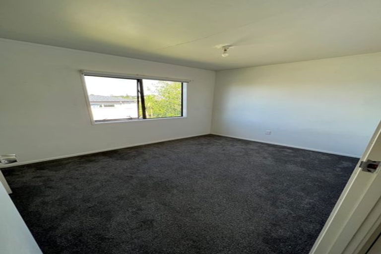 Photo of property in 28 Orton Street, Glenfield, Auckland, 0627