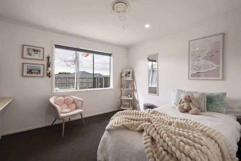 Photo of property in 11 Landon Way, Maewa, Feilding, 4702