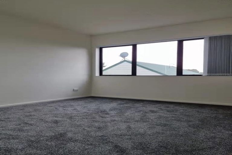 Photo of property in 114c Bruce Mclaren Road, Henderson, Auckland, 0612