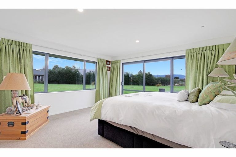 Photo of property in 205 High Street, Oxford, 7430