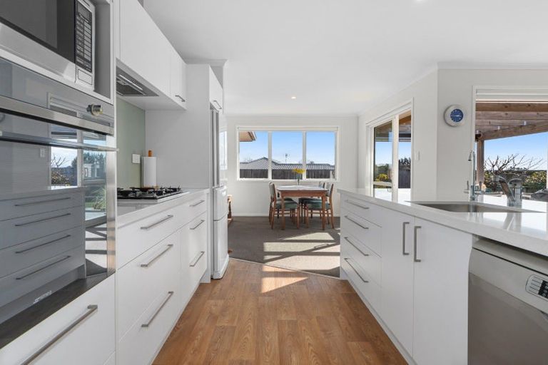 Photo of property in 124 Rowesdale Drive, Ohauiti, Tauranga, 3112