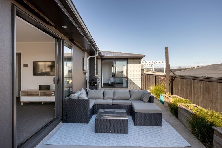 Photo of property in 14 Ridge Drive, Omokoroa, 3114