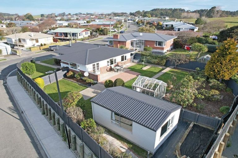 Photo of property in 28 Glendale Crescent, Holmes Hill, Oamaru, 9401