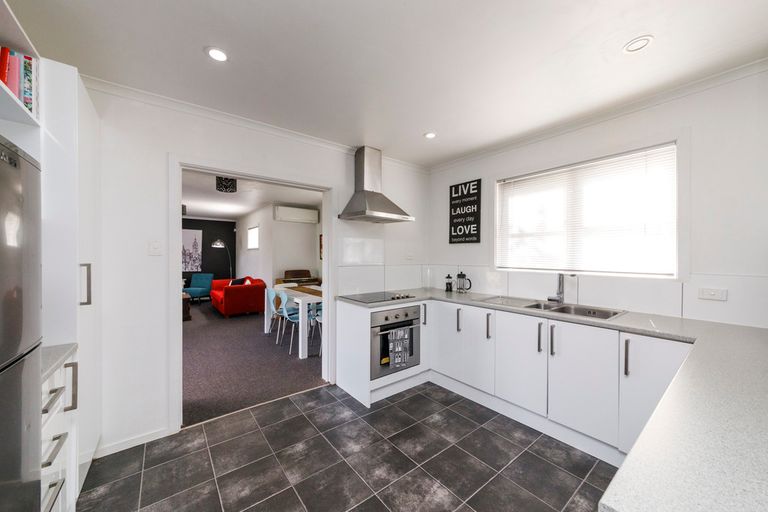 Photo of property in 15 Tyndall Street, Palmerston North, 4414