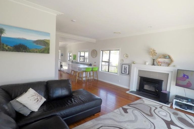 Photo of property in 50 Sheridan Terrace, Johnsonville, Wellington, 6037