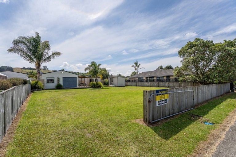 Photo of property in 26 Wells Place, Whitianga, 3510