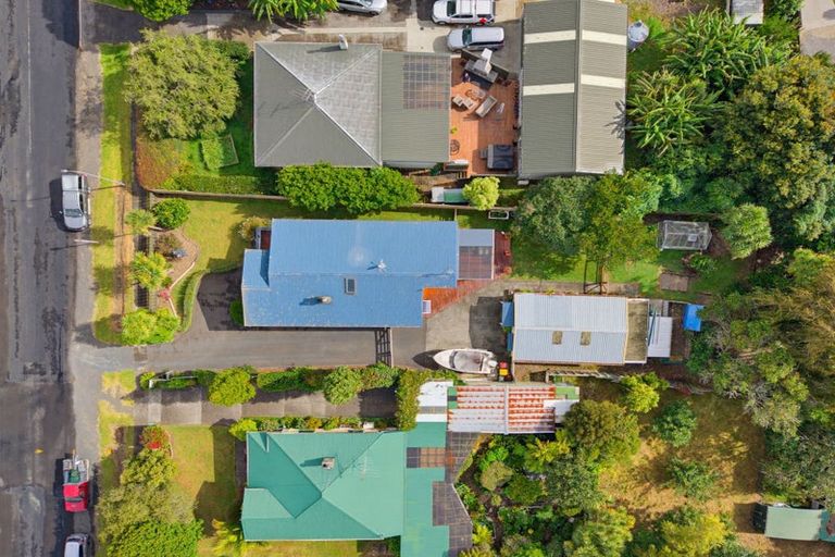 Photo of property in 6 Hull Road, Waiuku, 2123