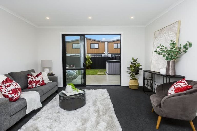 Photo of property in 7 Josland Lane, Wallaceville, Upper Hutt, 5018