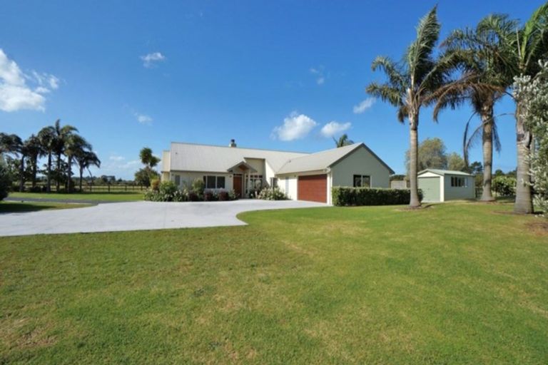 Photo of property in 93 Uretiti Road, Waipu, 0582