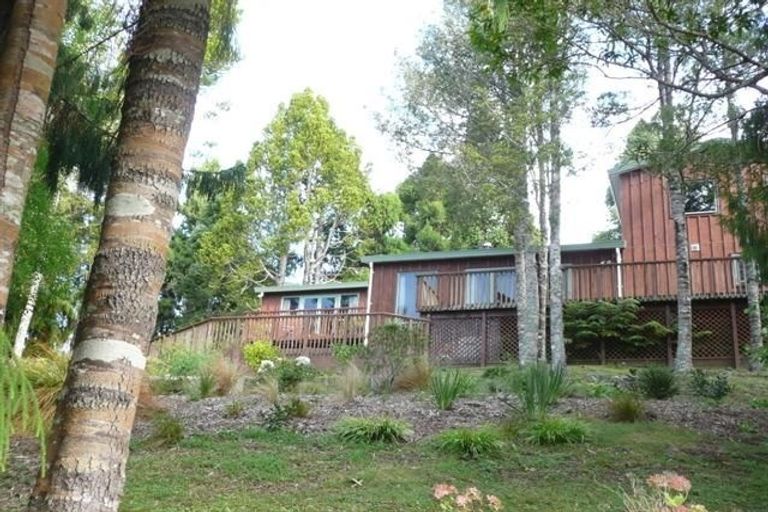 Photo of property in 52 Tram Valley Road, Swanson, Auckland, 0614