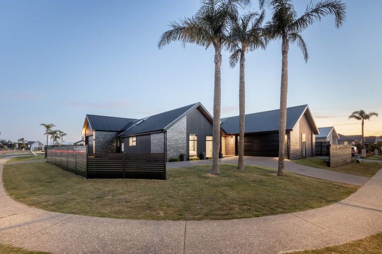 Photo of property in 46 Montiicola Drive, Papamoa Beach, Papamoa, 3118