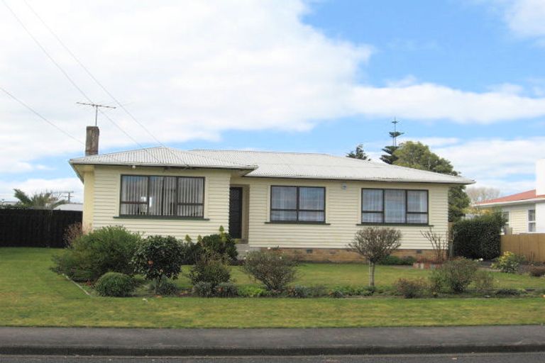 Photo of property in 10 Valentine Street, Papakura, 2110
