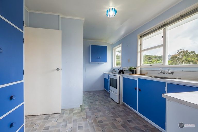 Photo of property in 23 Bushey Way, Maungaraki, Lower Hutt, 5010