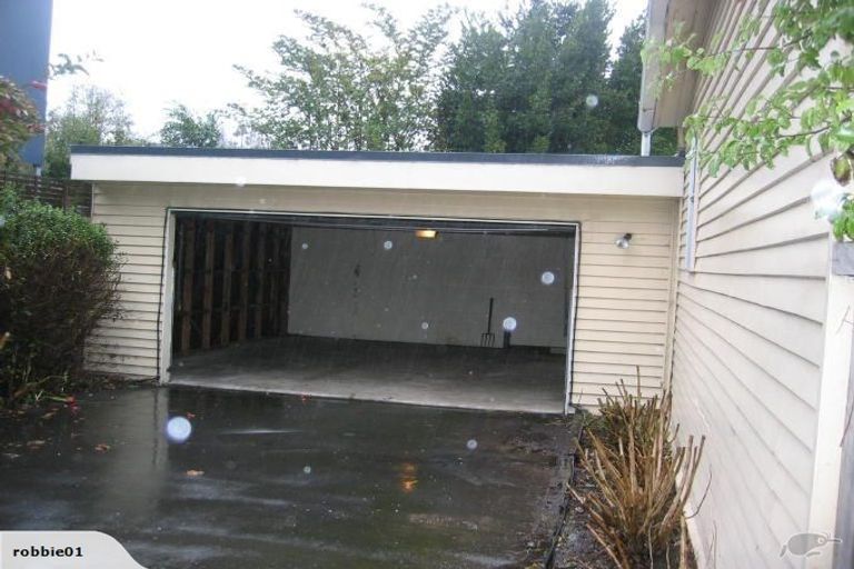 Photo of property in 17 Brockworth Place, Riccarton, Christchurch, 8011