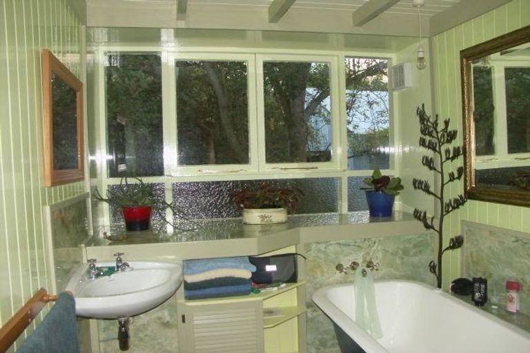 Photo of property in 4 Farndon Road, Clive, 4102