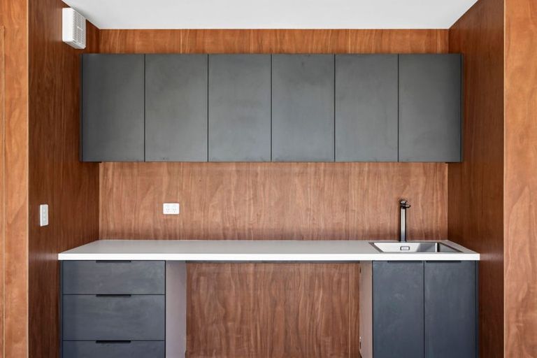 Photo of property in 32 Gillespie Street, Lake Hawea, 9382