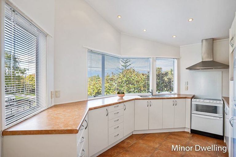 Photo of property in 42 Glenfern Road, Mellons Bay, Auckland, 2014