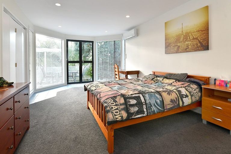 Photo of property in 68a Vipond Road, Stanmore Bay, Whangaparaoa, 0932