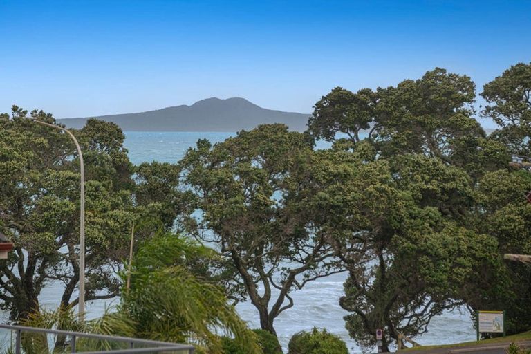 Photo of property in 1/5 Zealandia Road, Manly, Whangaparaoa, 0930