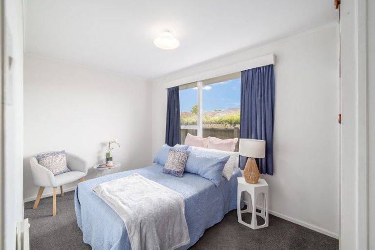 Photo of property in 1/180a Grimseys Road, Redwood, Christchurch, 8051