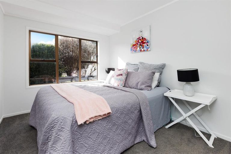 Photo of property in 18 Kaanapali Place, Wattle Downs, Auckland, 2103