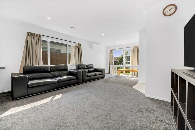 Photo of property in 18 Kutukutu Street, Takanini, 2112