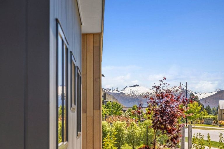 Photo of property in 26 Deans Drive, Wanaka, 9382