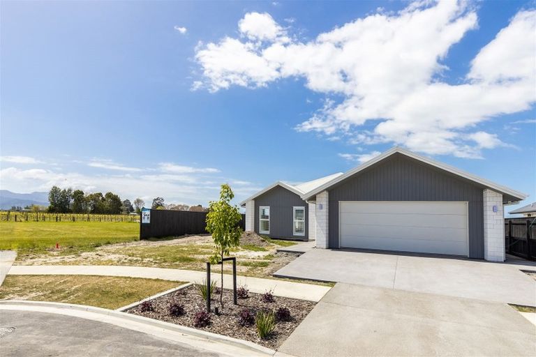 Photo of property in 14 Whitehall Drive, Springlands, Blenheim, 7201