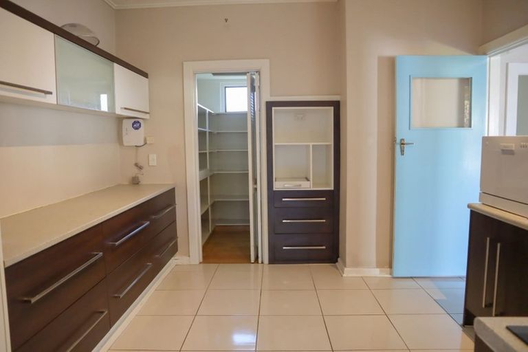 Photo of property in 67 Memorial Avenue, Ilam, Christchurch, 8053