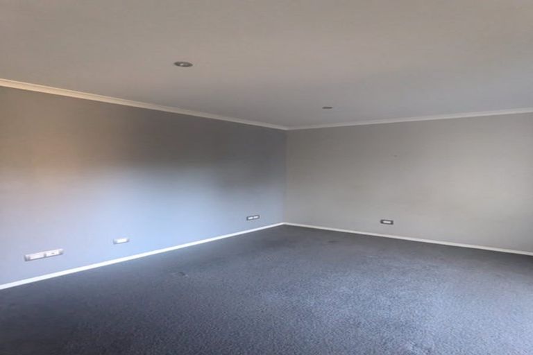 Photo of property in 83 Helston Road, Paparangi, Wellington, 6037