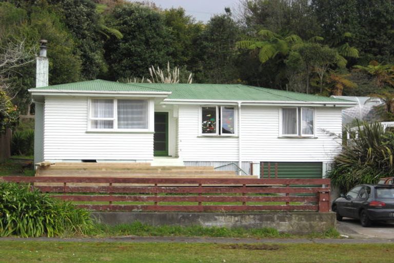 Photo of property in 24 Whakawhiti Street, Marfell, New Plymouth, 4310