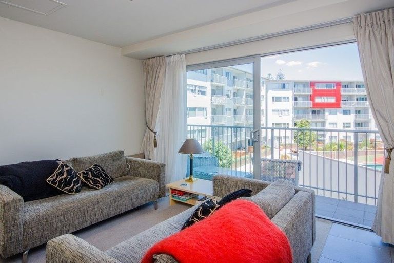 Photo of property in Shoal Haven Apartments, 112a/130 Anzac Street, Takapuna, Auckland, 0622