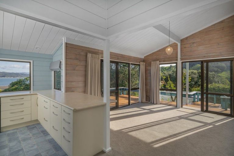 Photo of property in 13 Punga Place, Whitianga, 3510