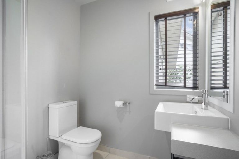 Photo of property in 404 Harbour View Road, Whangamata, 3620