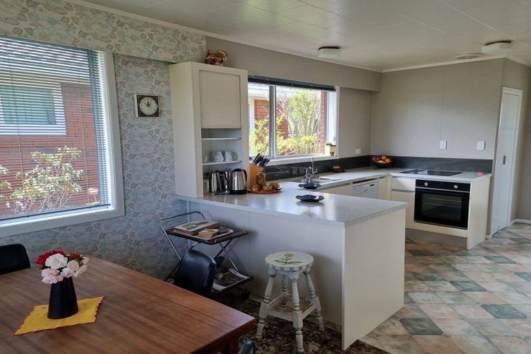 Photo of property in 9 Severn Place, Spotswood, New Plymouth, 4310