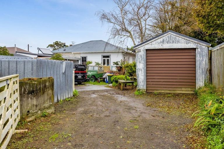Photo of property in 194 High Street, Eltham, 4322