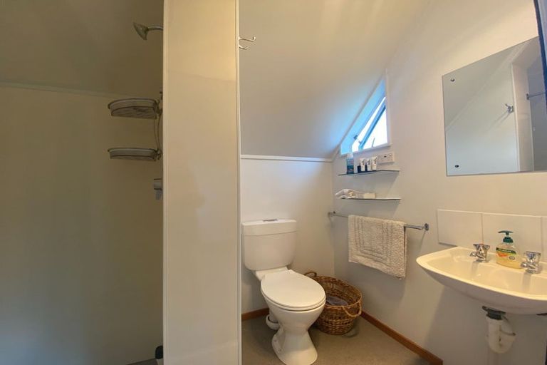 Photo of property in 32 Avalon Crescent, Fernhill, Queenstown, 9300