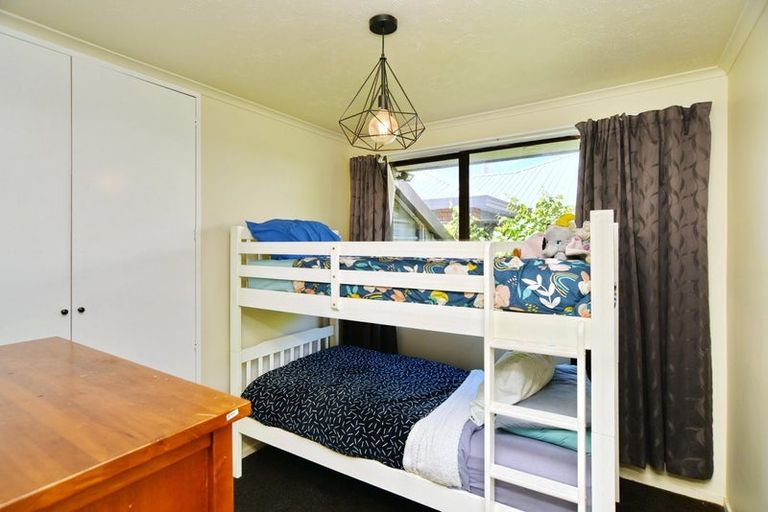 Photo of property in 11 Ludlow Place, Parklands, Christchurch, 8083
