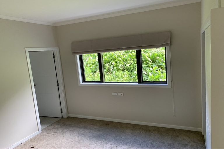 Photo of property in 11 Shelby Place, Long Bay, Auckland, 0630