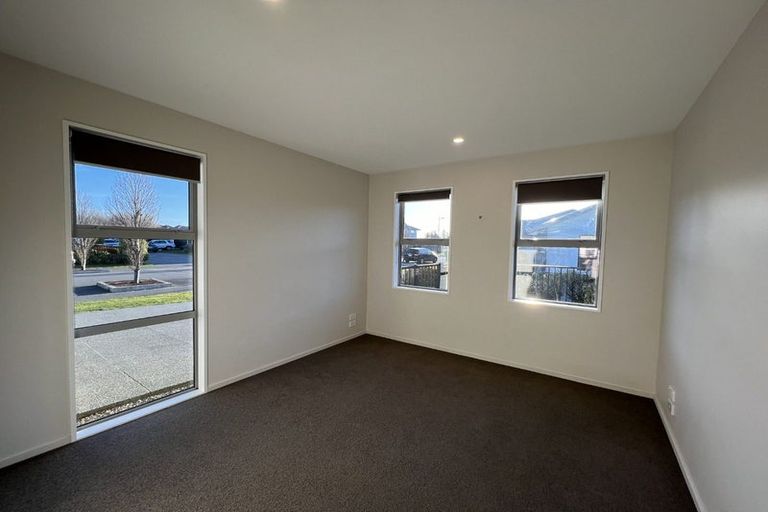 Photo of property in 5 Robalan Close, Halswell, Christchurch, 8025