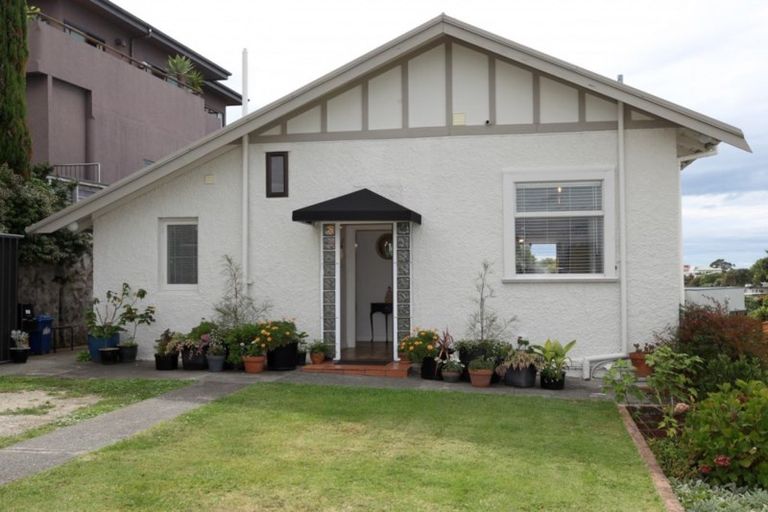 Photo of property in 23 Guys Hill Road, Hospital Hill, Napier, 4110